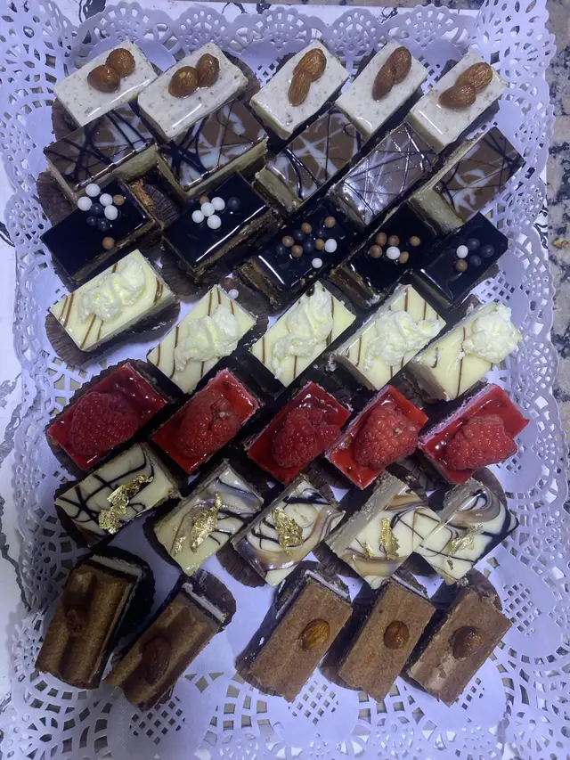 Plateau de mignardises à la feuille d’or