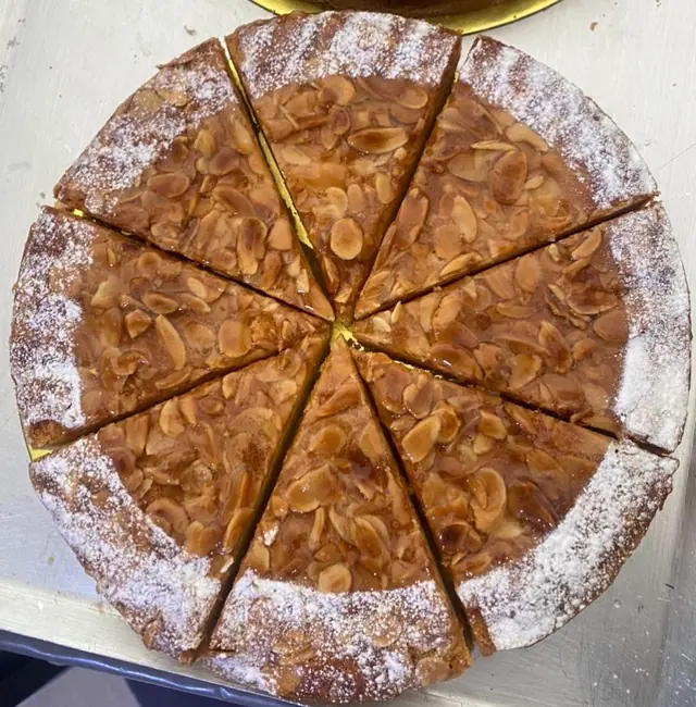 Tarte aux amandes effilées