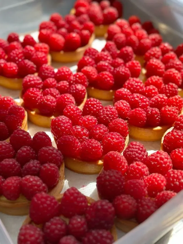 Tartelette aux framboises fraîches